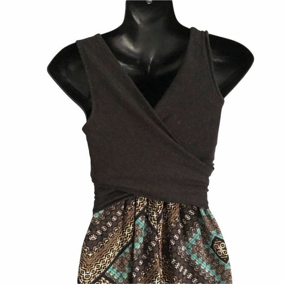 AMADI fit and flare ruched bodice dress - Picture 2 of 6